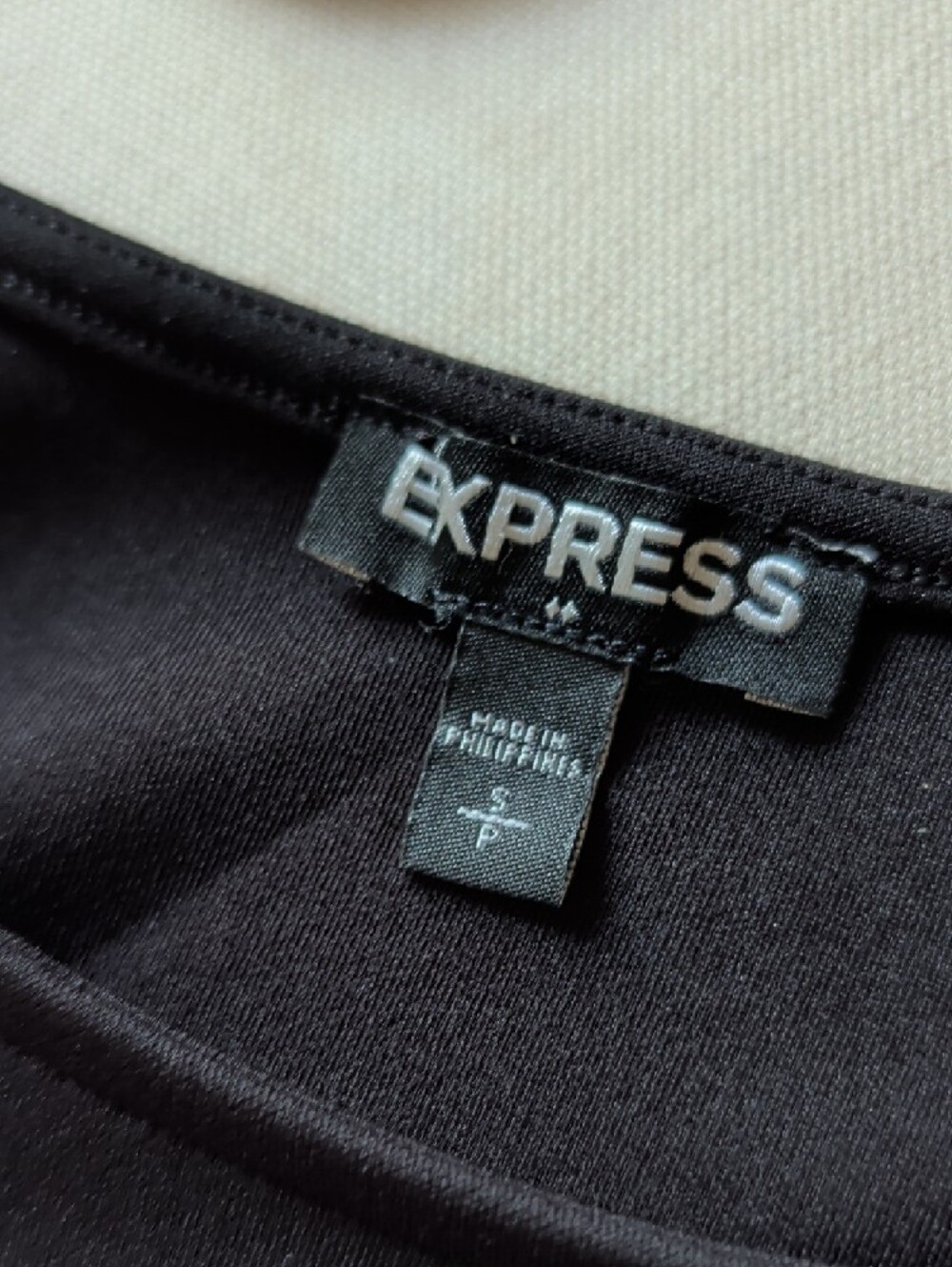 Express Top Small Cropped Knit Short Sleeve - Picture 2 of 9
